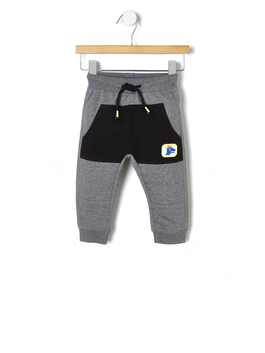 παντελόνι φόρμας με patch για αγόρι 640817 - Prénatal