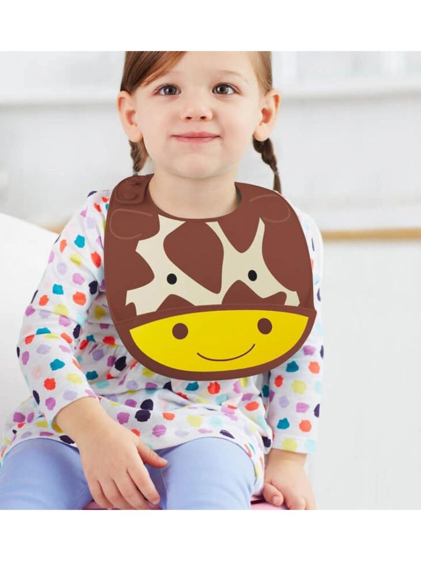 Skip hop zoo fold & go σαλιάρα σιλικόνης giraffe 29-2904002-04 - SKIP HOP