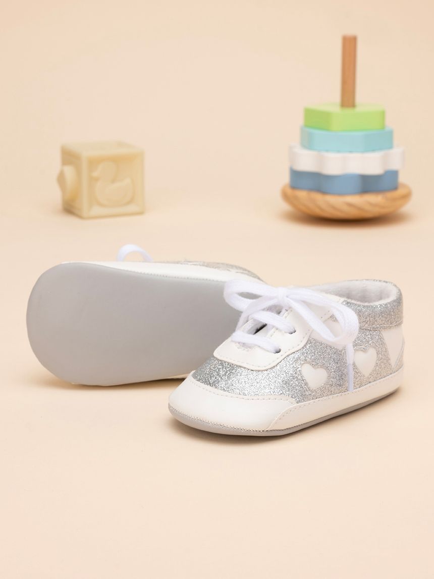 βρεφικά παπούτσια αγκαλιάς sneakers ασημένια με καρδούλες για κορίτσι - Prénatal