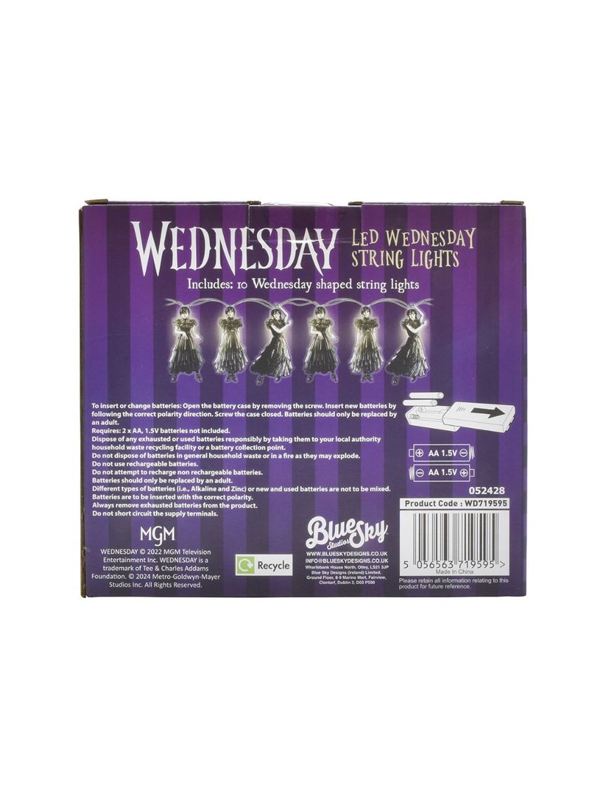 Wednesday light – string – dance pose - BLUE SKY