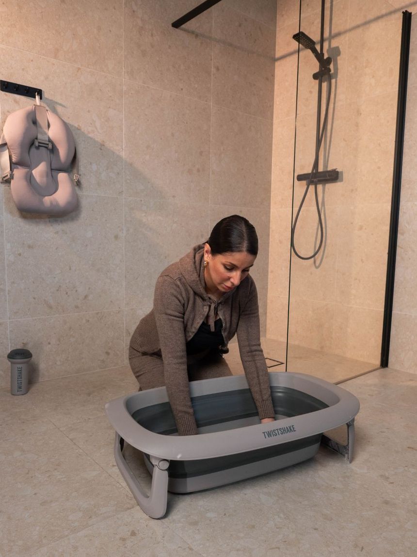 Twistshake βρεφικό μπανάκι με μειωτή και βοηθητική κανάτα faded grey 32-08-78146 - Twistshake