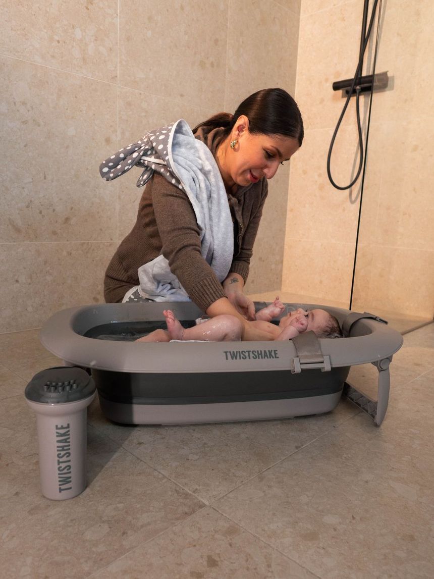 Twistshake βρεφικό μπανάκι με μειωτή και βοηθητική κανάτα faded grey 32-08-78146 - Twistshake