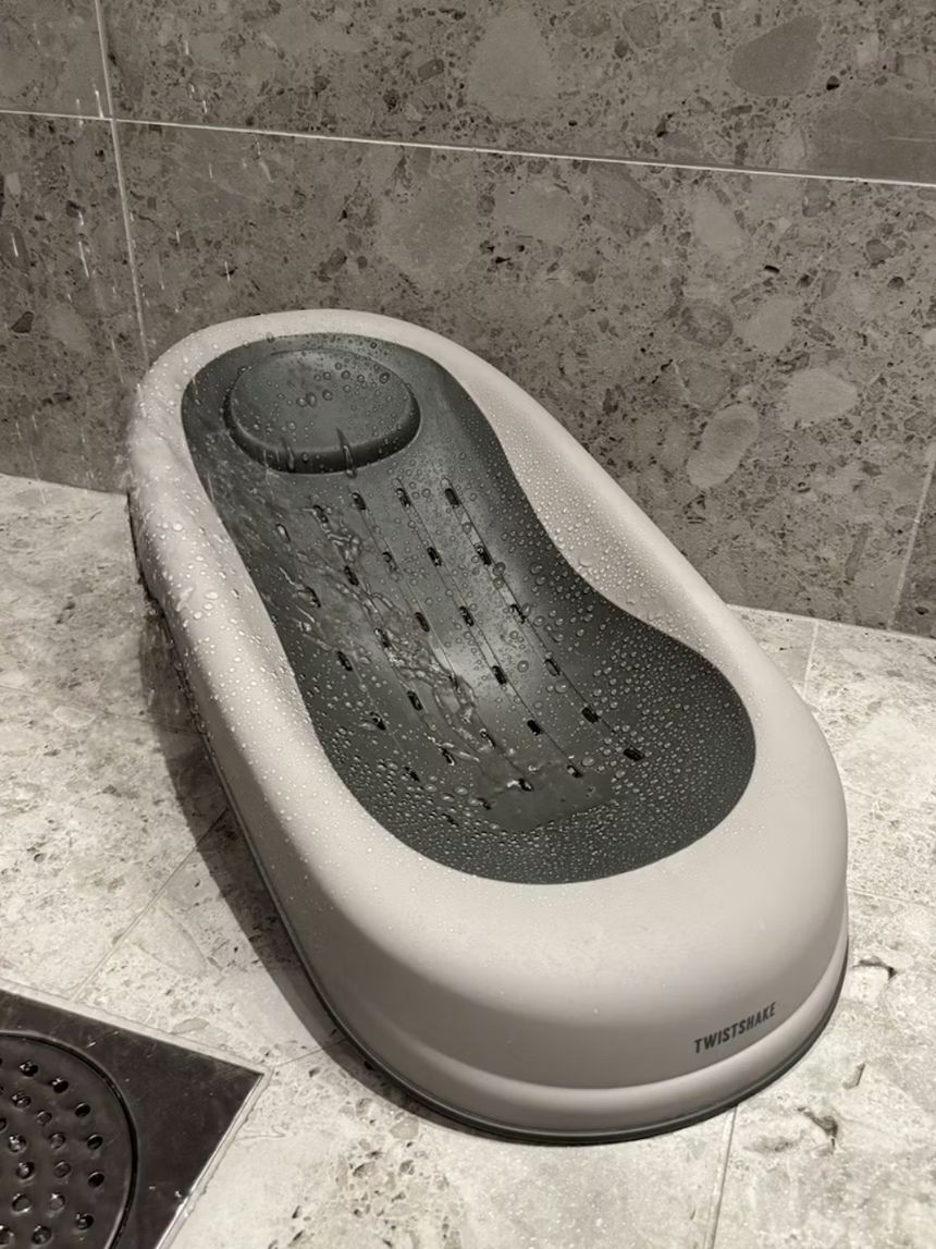 Twistshake βρεφικό μπανάκι με αξεσουάρ faded grey v2 32-08-79263 - Twistshake