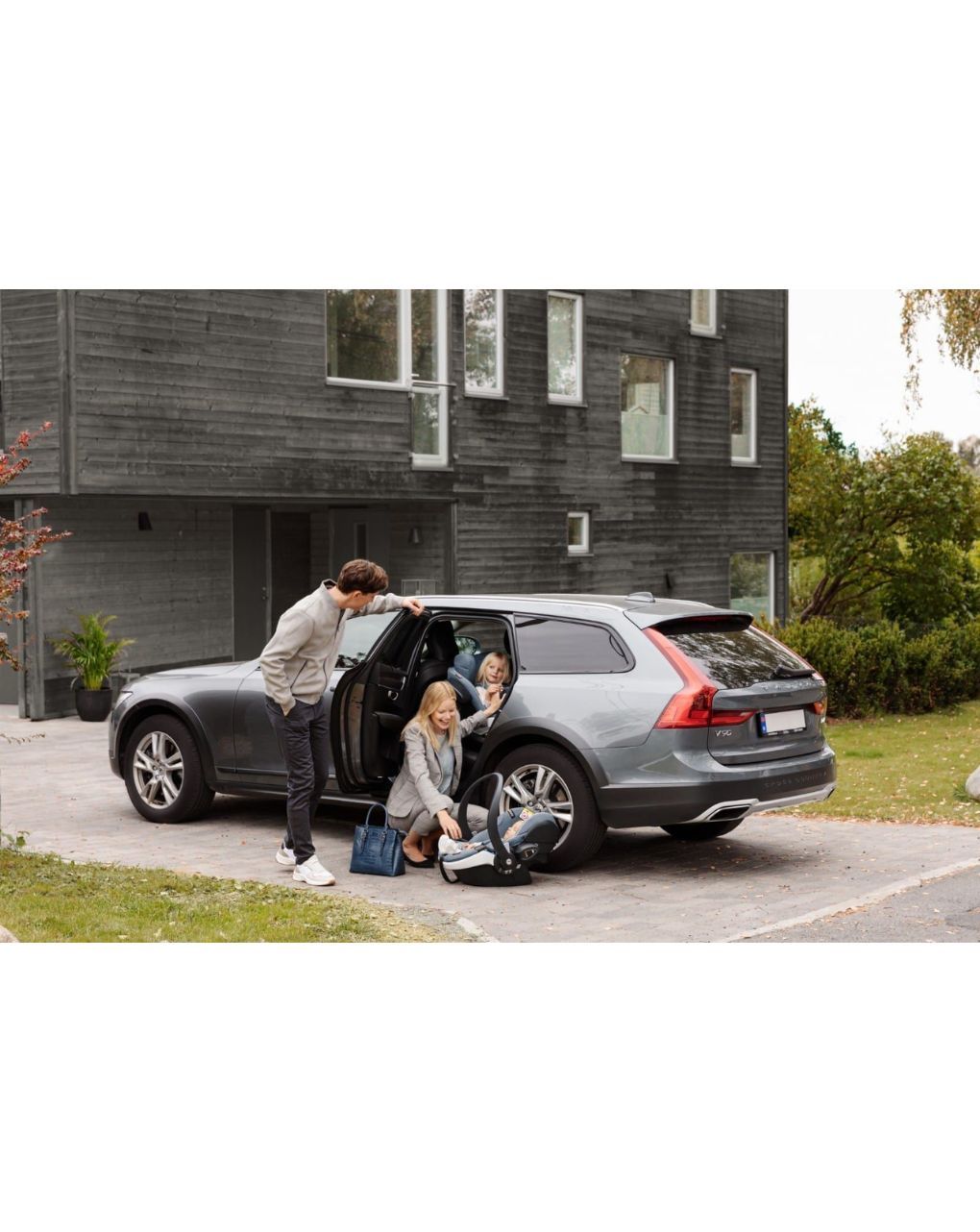 Besafe κάθισμα αυτοκινήτου izi go modular x1 i-size (40-75cm) black cab 2001-11008150-fbc - Be Safe