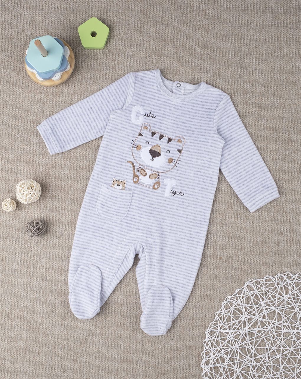 βρεφικό φορμάκι σενίλ γκρι ριγέ με τίγρη για αγόρι - Prénatal