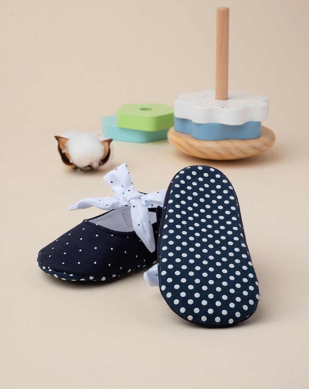 βρεφικά παπουτσάκια αγκαλιάς μπλε πουά για κορίτσι - Prénatal