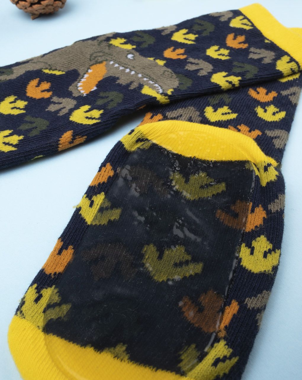 παιδικές αντιολισθητικές κάλτσες με δεινόσαυρο για αγόρι 674800 - Prénatal