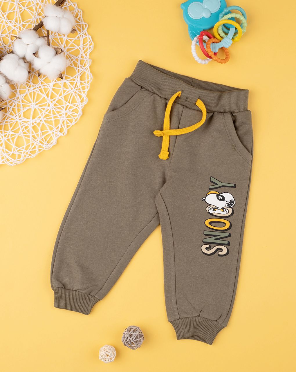 παντελόνι φόρμας χακί με τον snoopy  για αγόρι