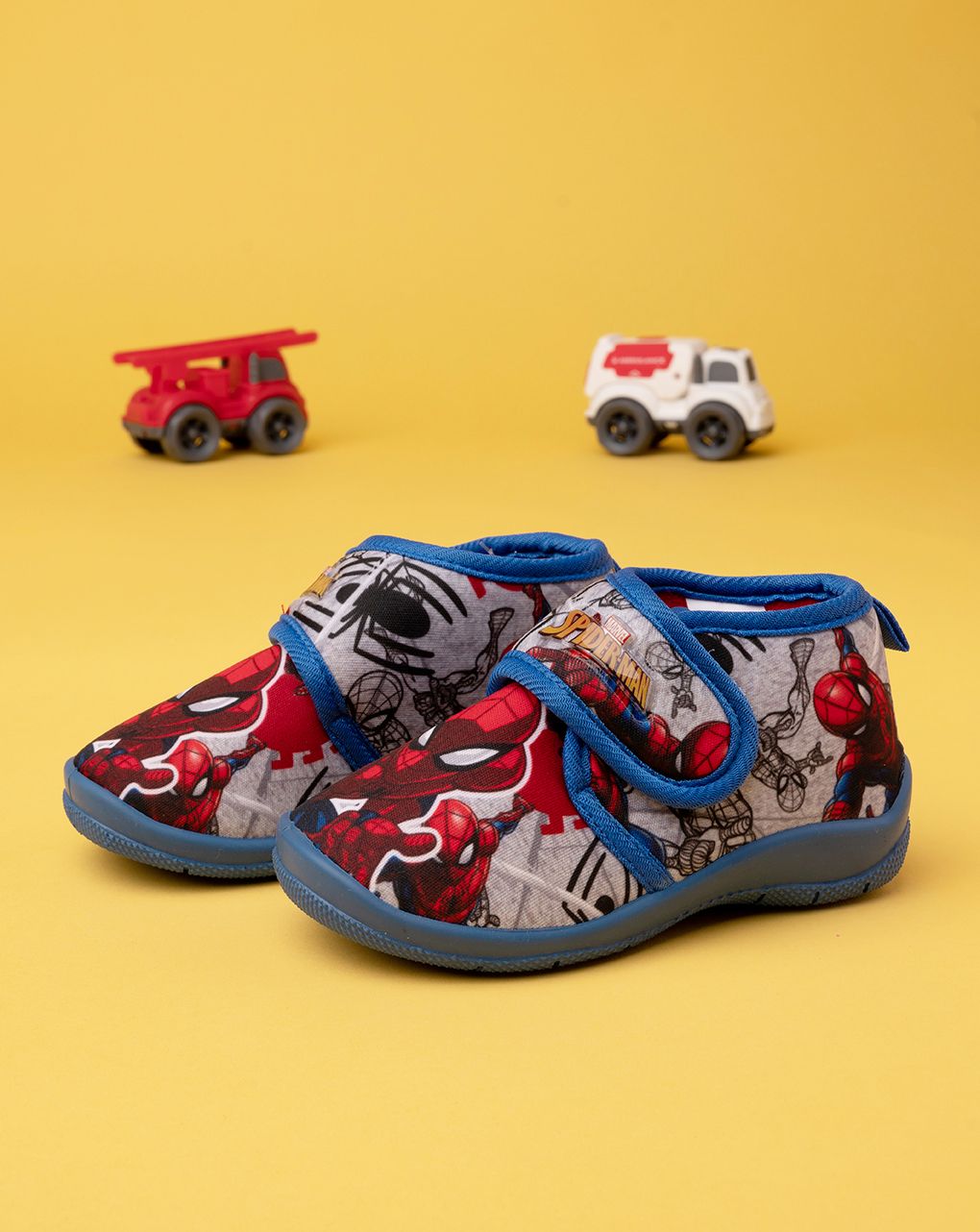 παντοφλάκια κλειστά γκρι με τον spiderman για αγόρι