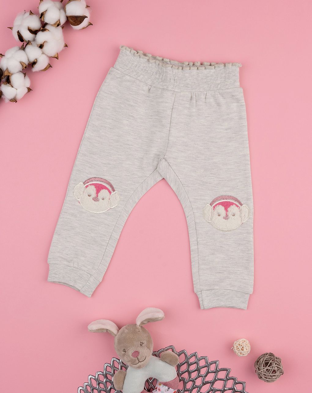 βρεφικό παντελόνι φόρμας μπεζ με πιγκουίνους για κορίτσι