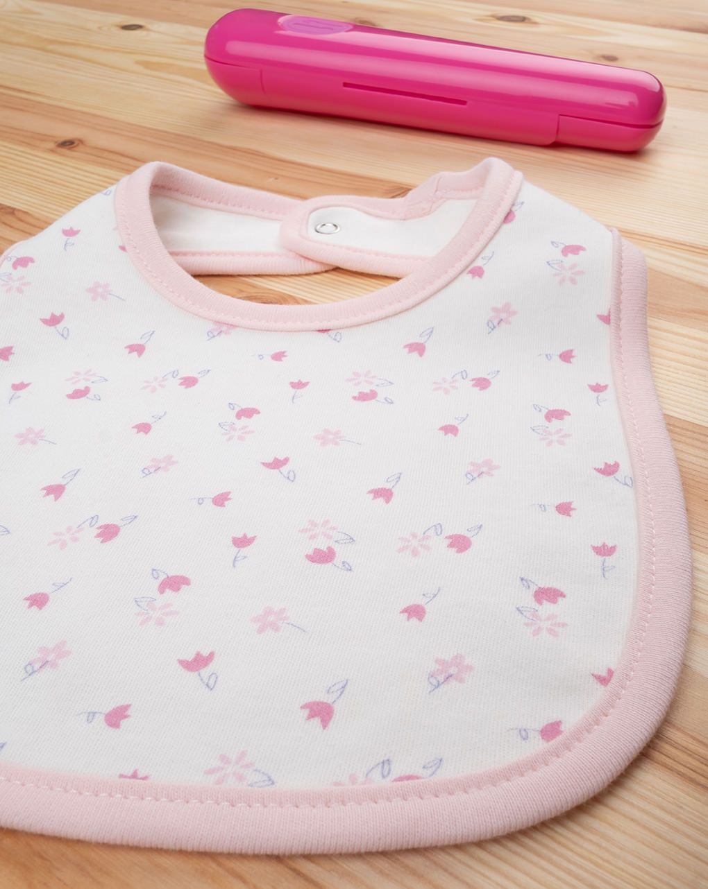 βρεφική σαλιάρα λευκή με λουλούδια για κορίτσι - Prénatal