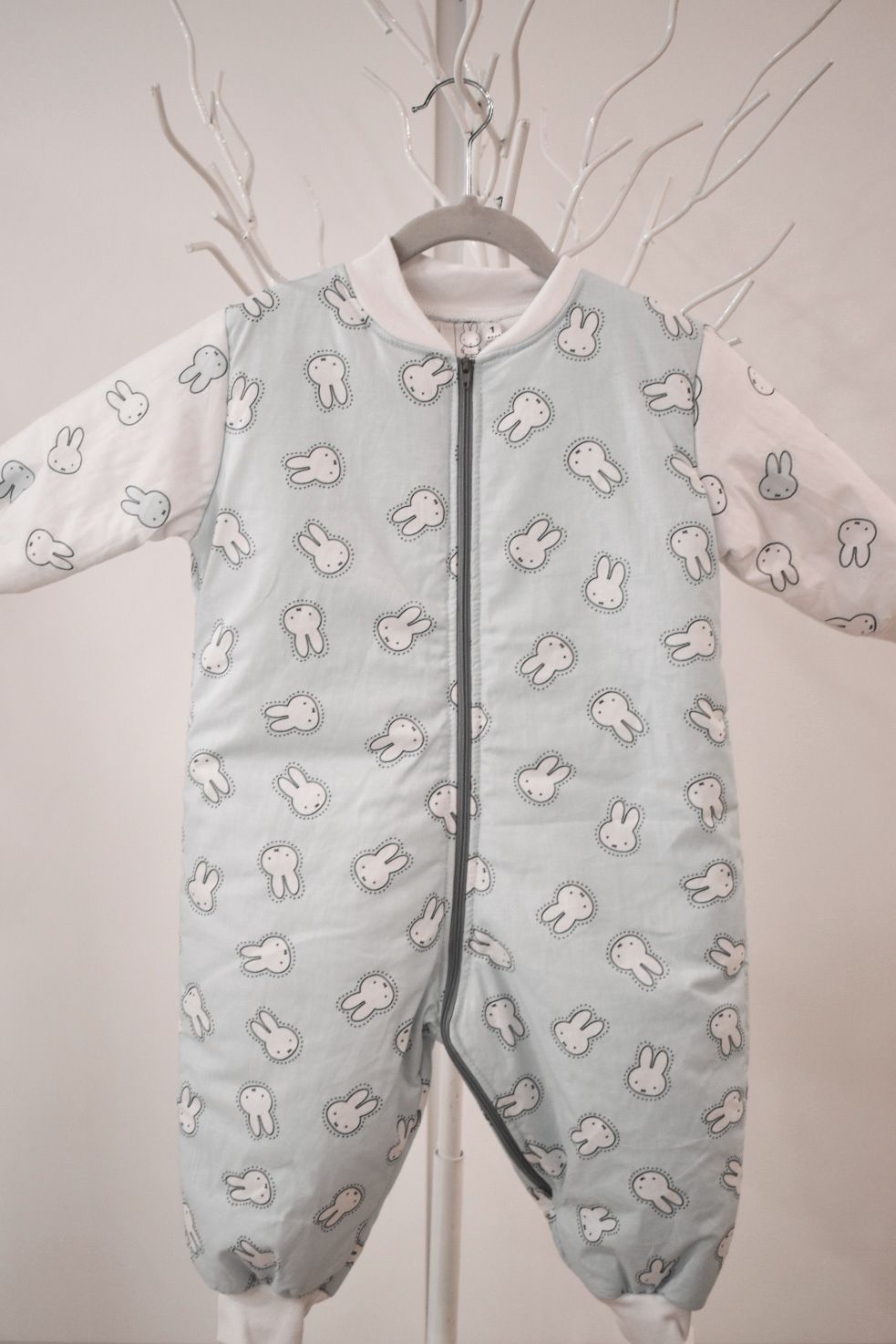 Baby home υπνόφορμα χειμερινή miffy σιέλ με λαγουδάκια 2,5 tog για αγόρι - BABY OLIVER