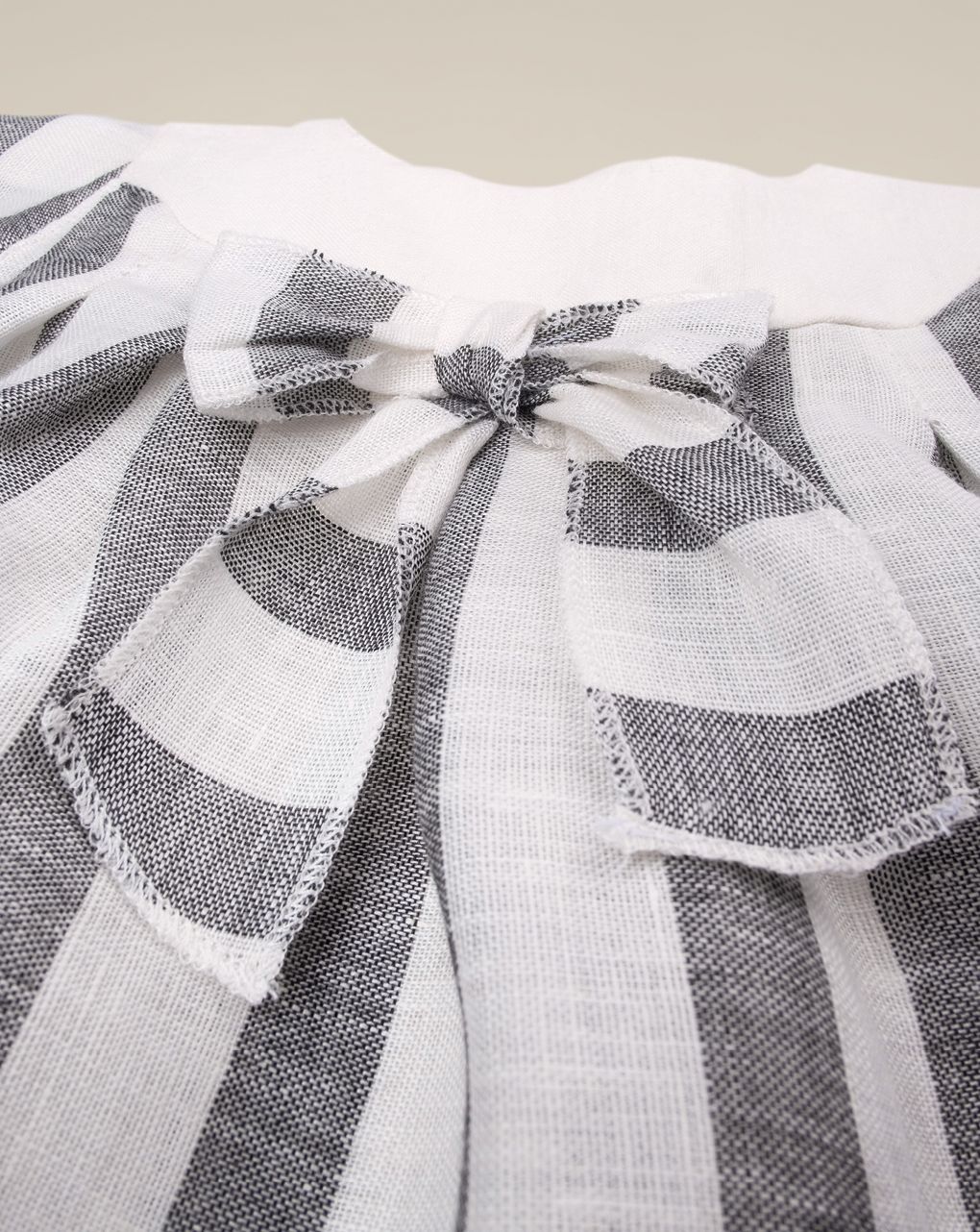 βρεφικό φορμάκι κοντό λινό ριγέ λευκό/γκρι για κορίτσι - Prénatal