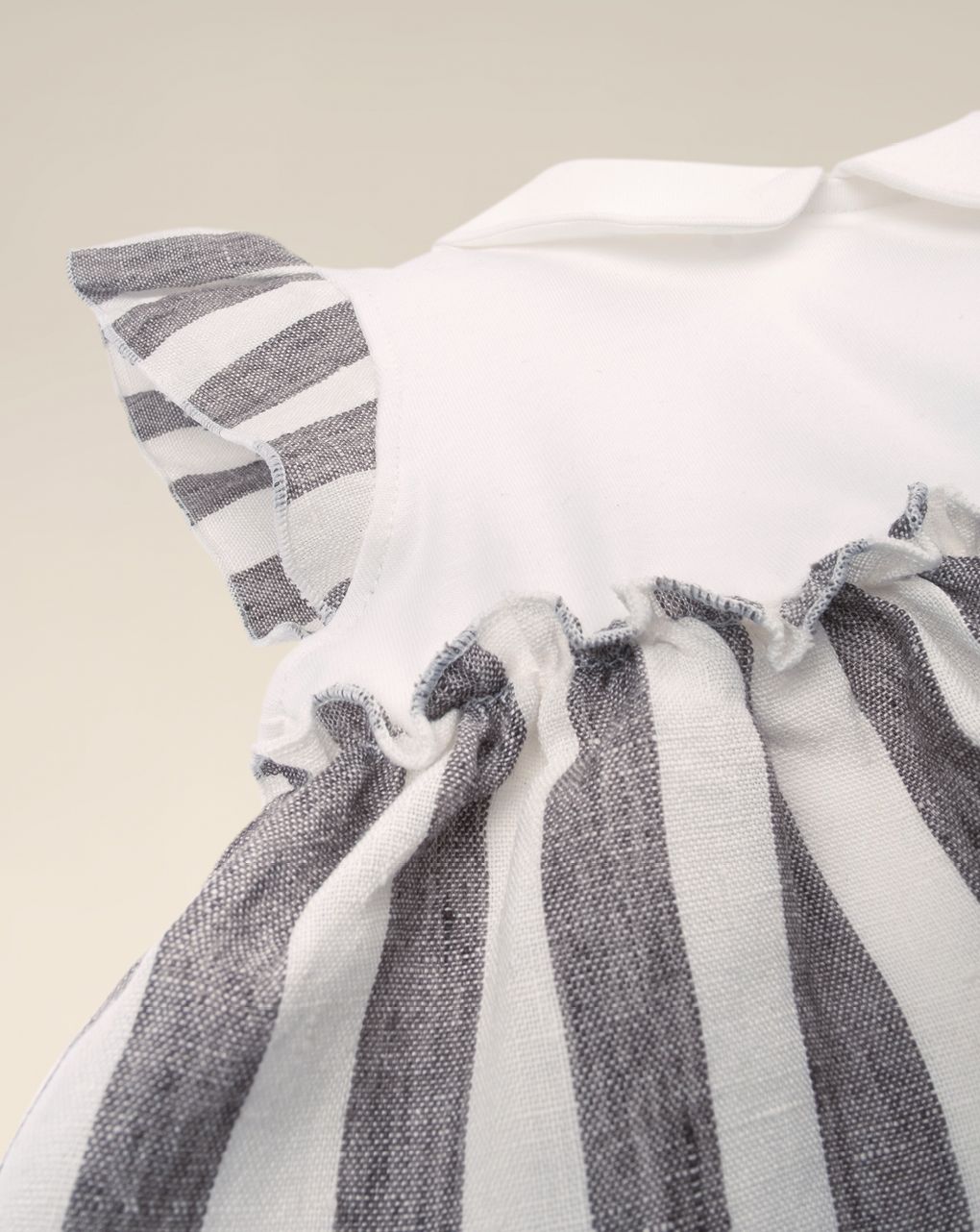 βρεφικό φόρεμα λινό ριγέ λευκό/γκρι για κορίτσι - Prénatal
