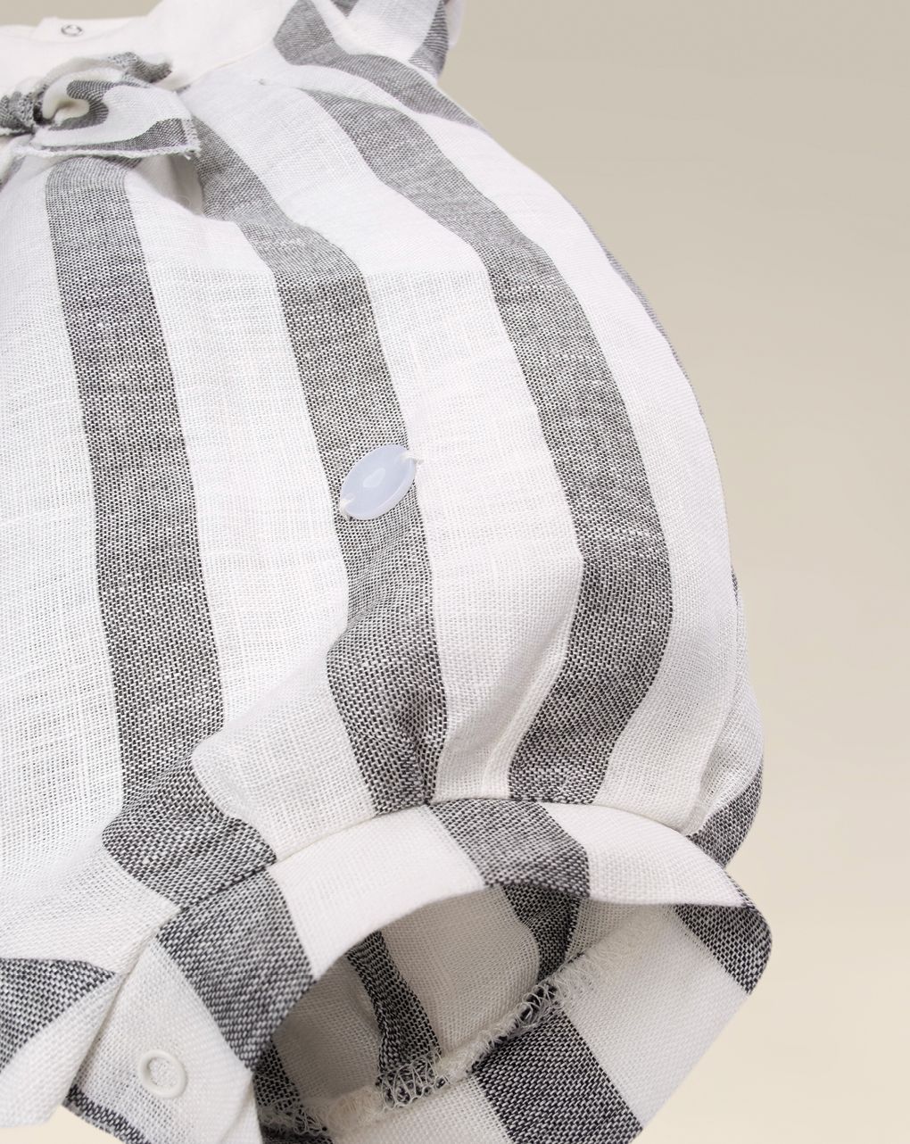 βρεφικό φορμάκι κοντό λινό ριγέ λευκό/γκρι για κορίτσι - Prénatal