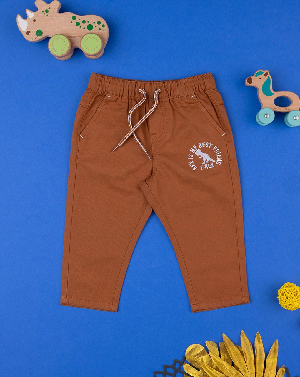 βρεφικό παντελόνι twill καφέ με δεινόσαυρο για αγόρι