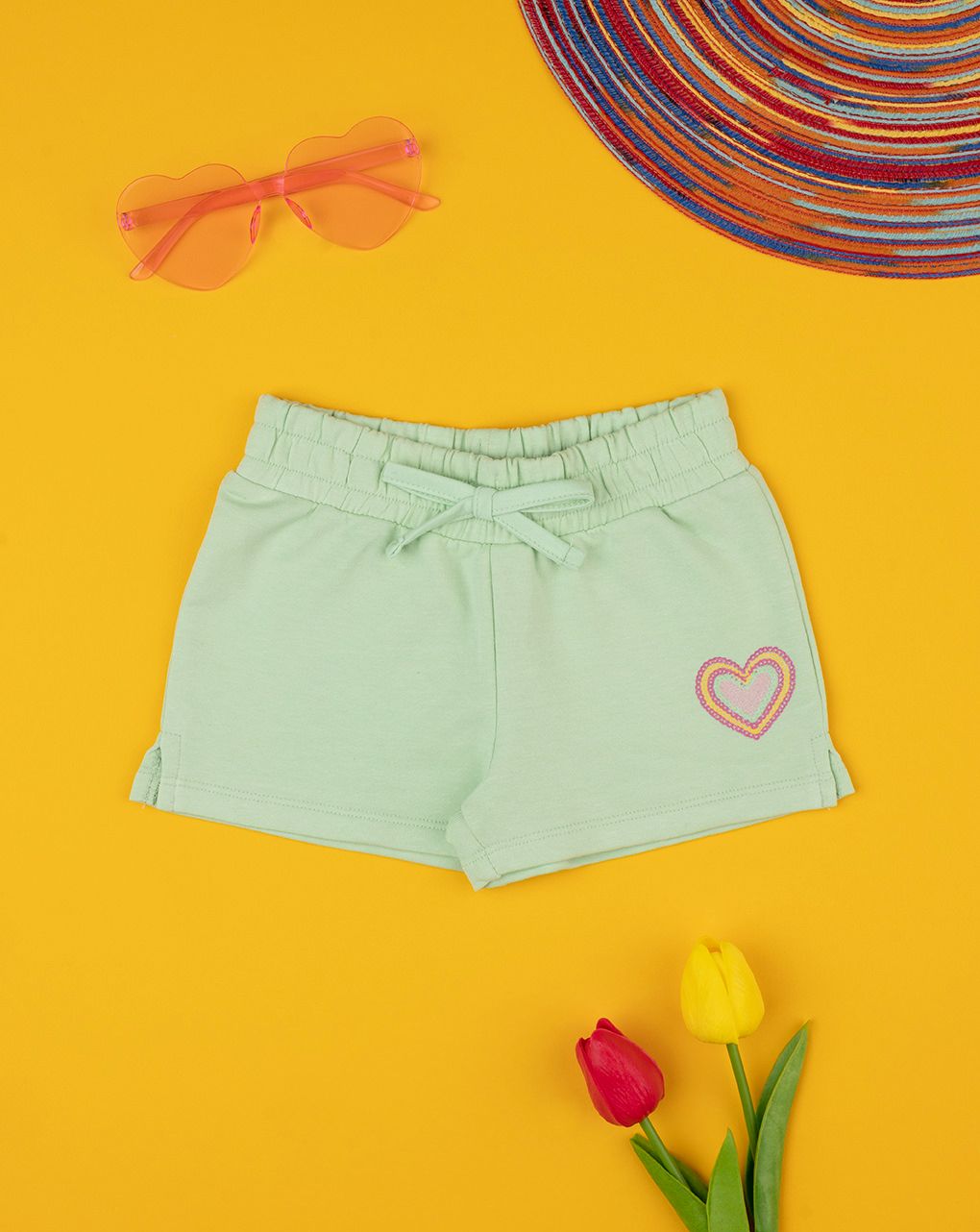 βρεφικό σορτσάκι φυστικί με καρδούλες για κορίτσι