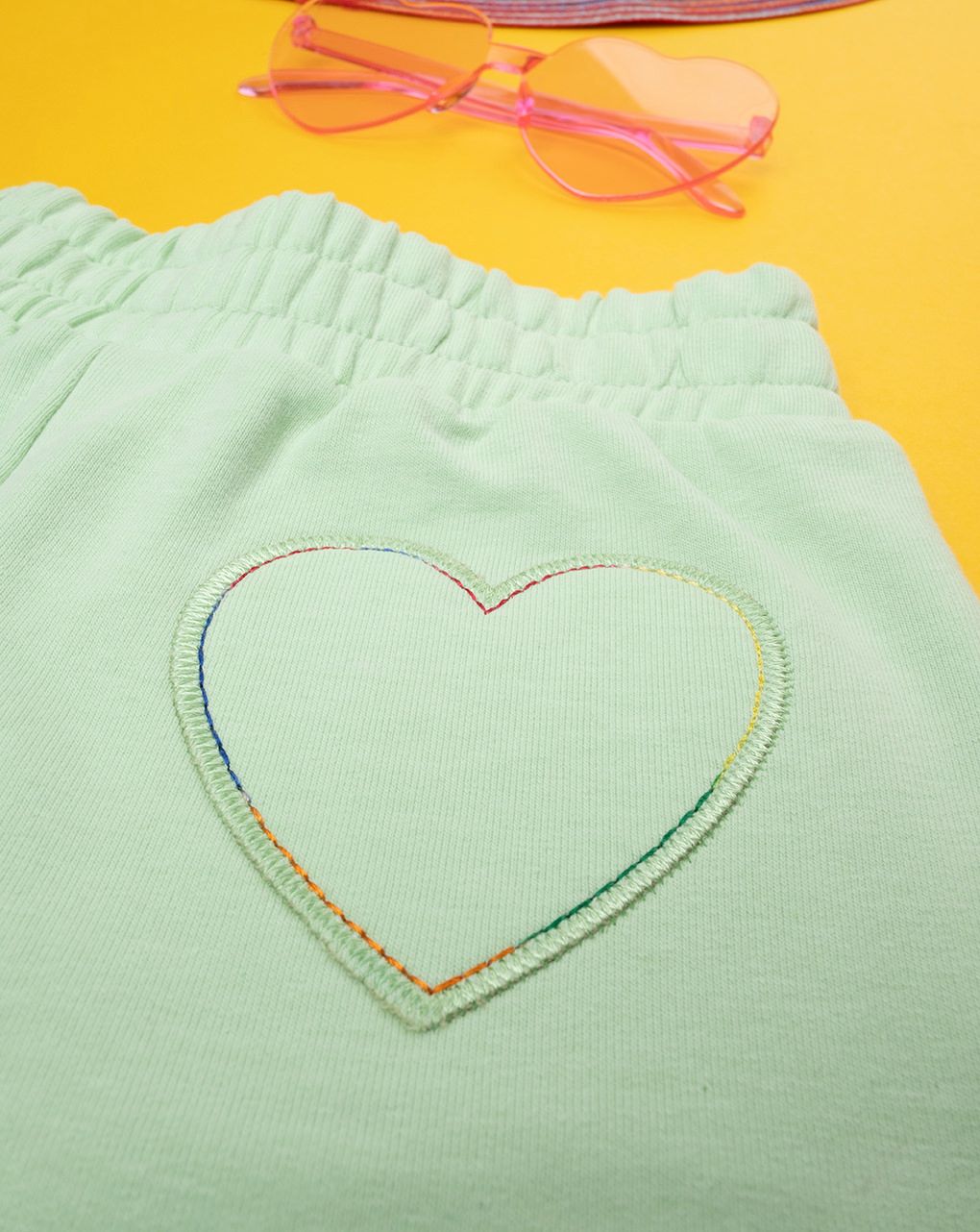 βρεφικό σορτσάκι φυστικί με καρδούλες για κορίτσι - Prénatal