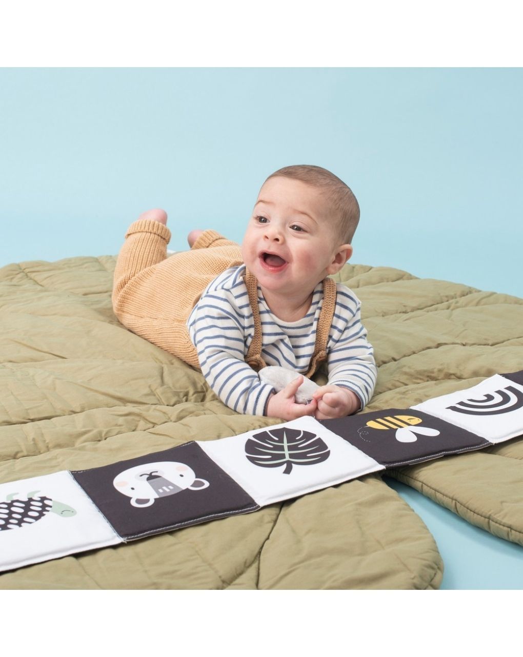 Taf toys μαλακό βιβλίο δραστηριοτήτων savannah black & white t-12875 - Taf-toys