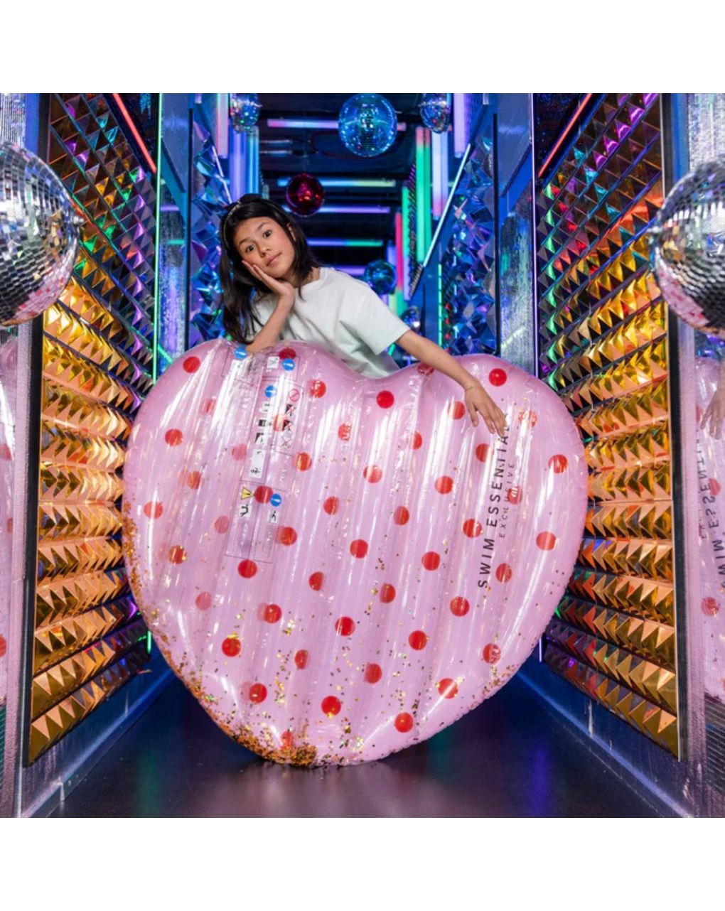 Swim essentials: στρώμα θαλάσσης σχήμα καρδιάς 150x100εκ. "pink with red dots heart" swe-2020se46 - Swim Essentials