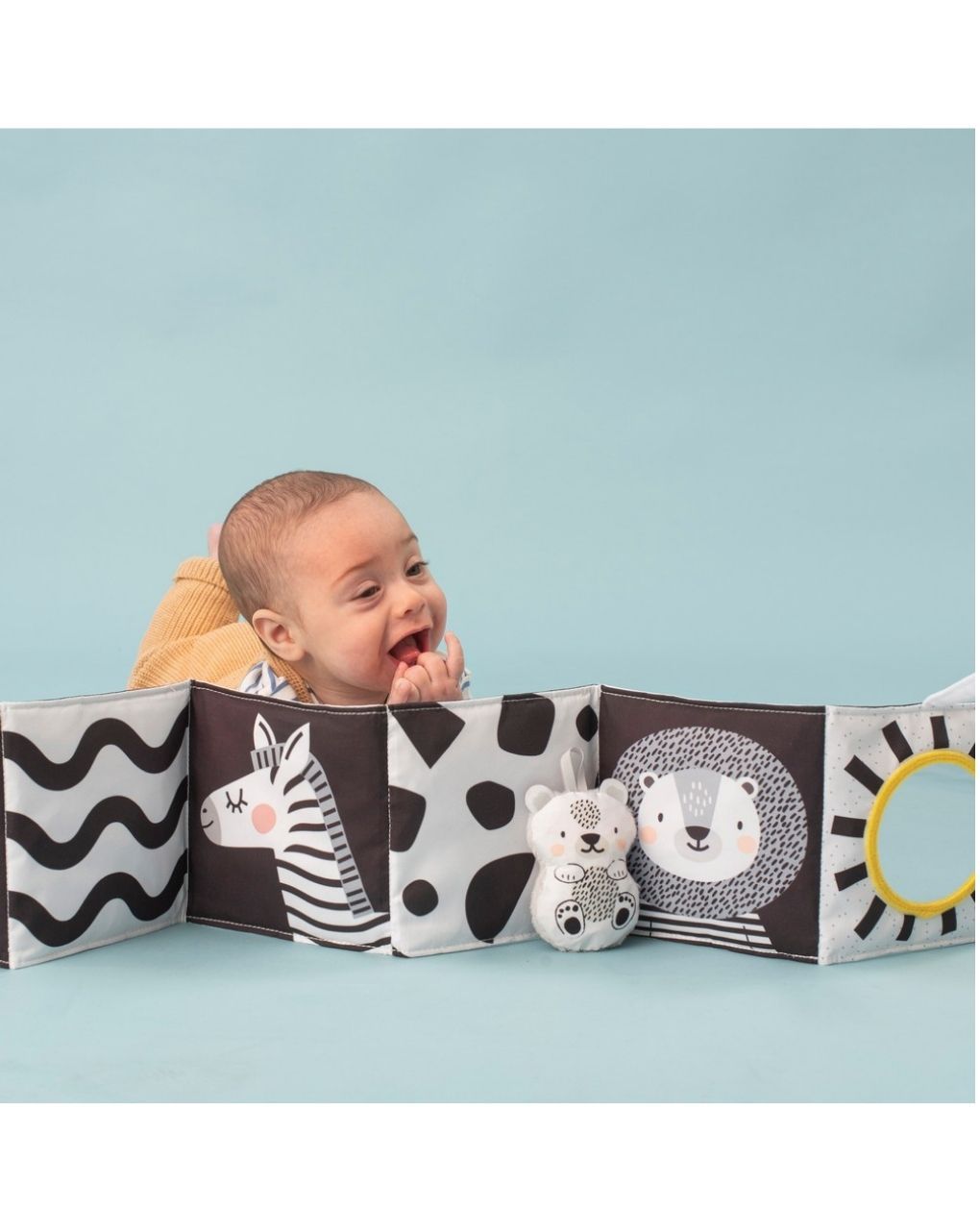 Taf toys μαλακό βιβλίο δραστηριοτήτων savannah black & white t-12875 - Taf-toys