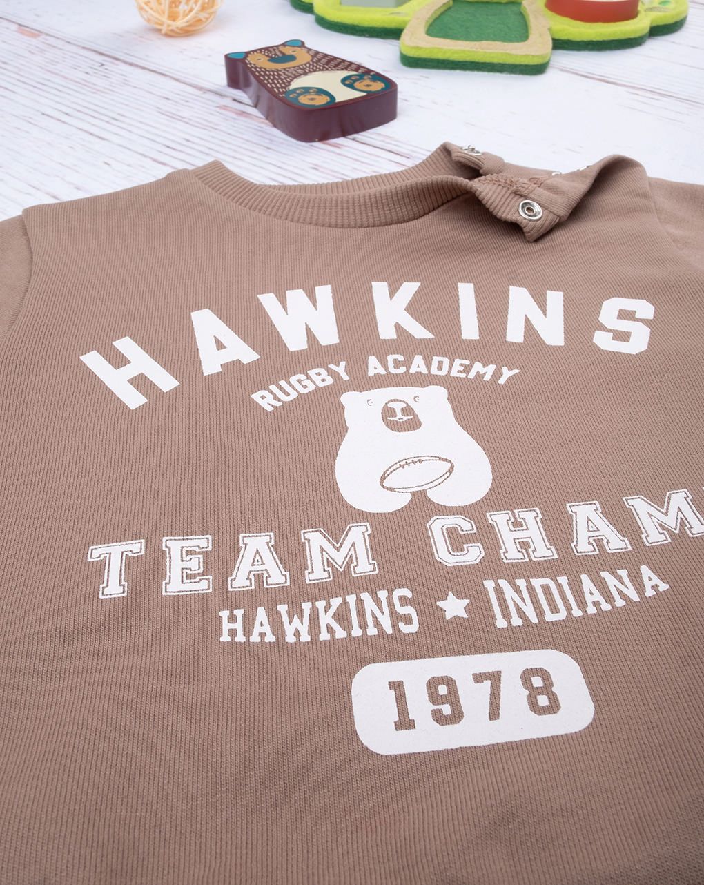 βρεφική μπλούζα φούτερ καφέ hawkins για αγόρι - Prénatal