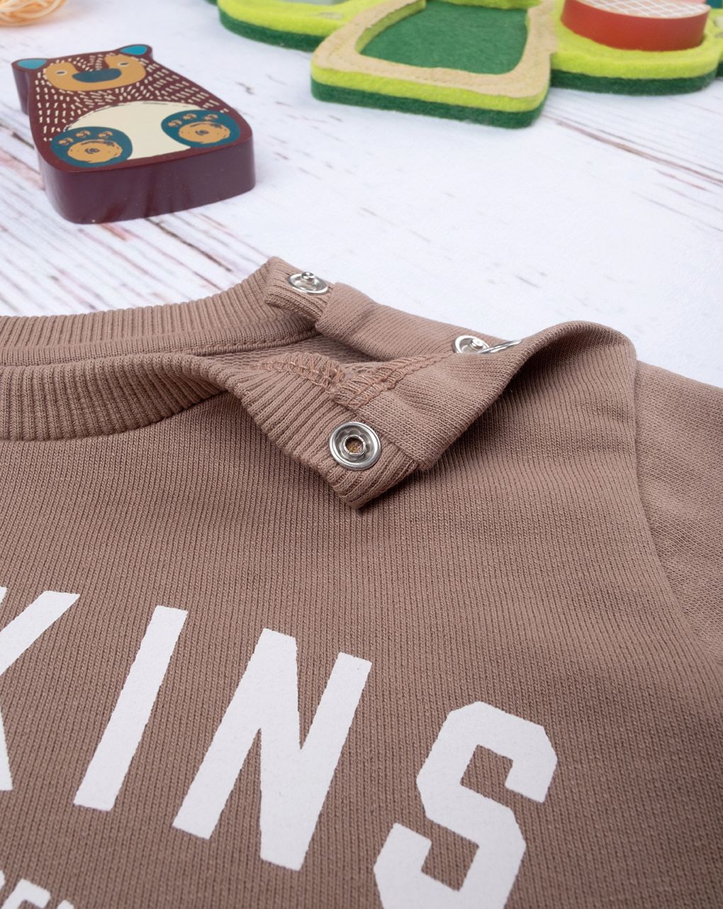 βρεφική μπλούζα φούτερ καφέ hawkins για αγόρι - Prénatal