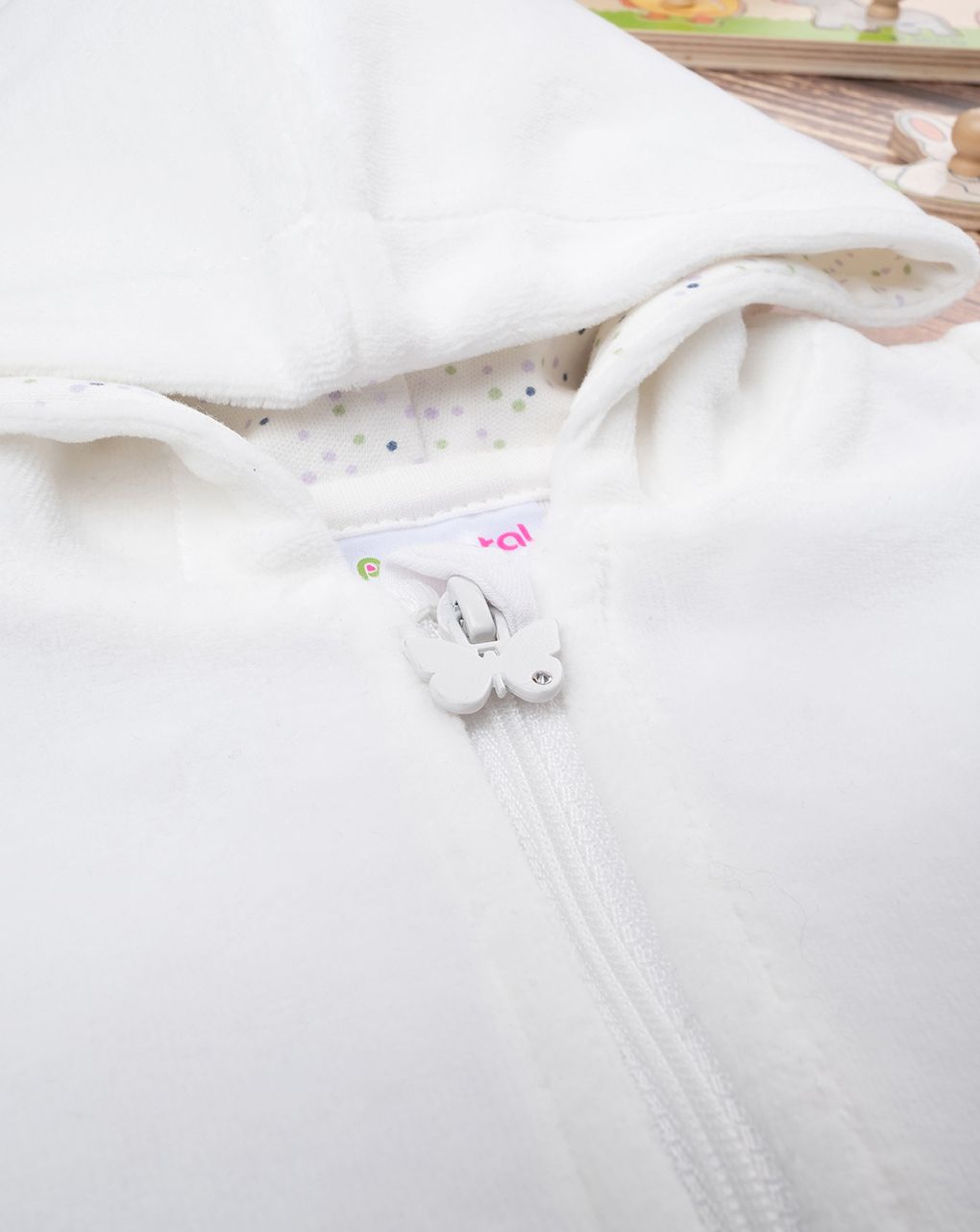βρεφικό ζακετάκι σενίλ λευκό με αρκουδάκι για κορίτσι - Prénatal