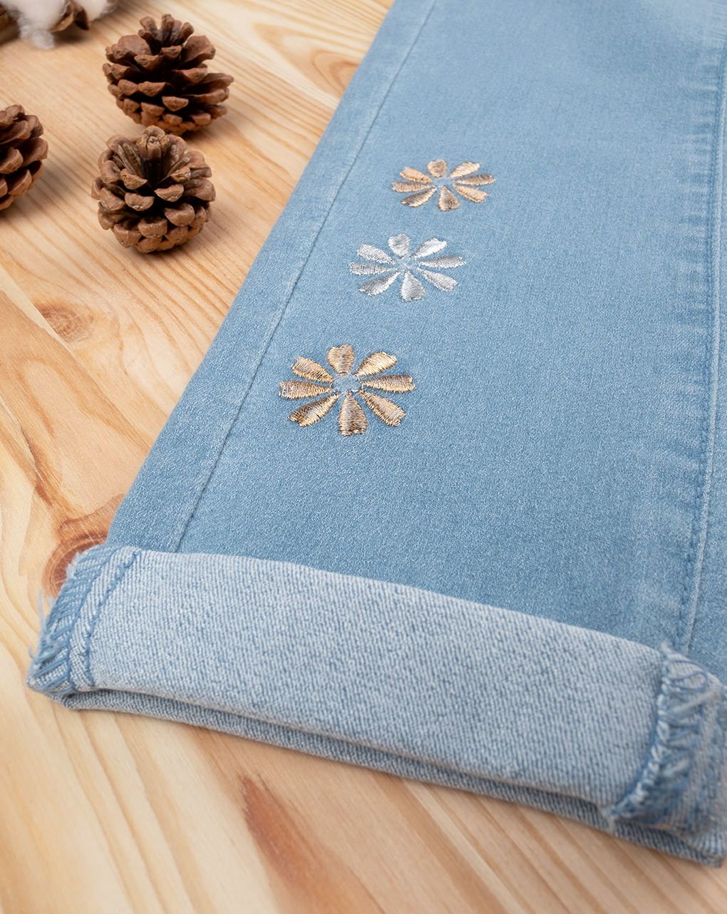 παιδικό τζιν παντελόνι μπλε με λουλούδια για κορίτσι - Prénatal