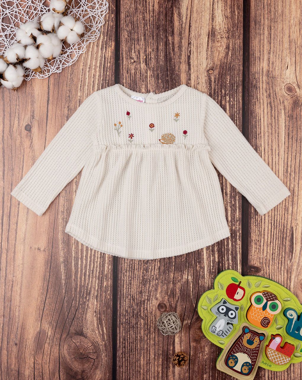 βρεφική μπλούζα γκοφρέ κρεμ με λουλούδια για κορίτσι