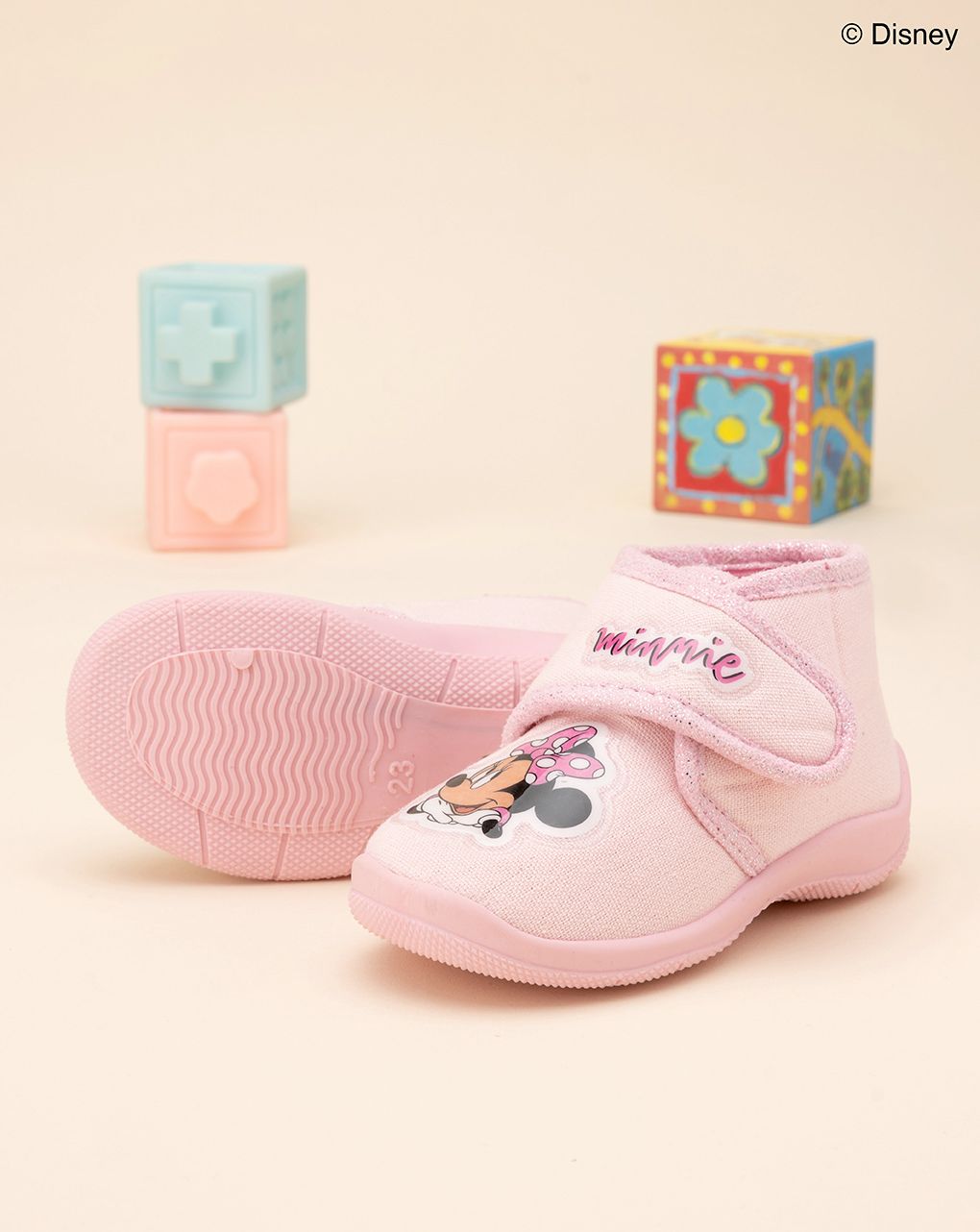 παντοφλάκια κλειστά ροζ με τη minnie για κορίτσι - Silverlit