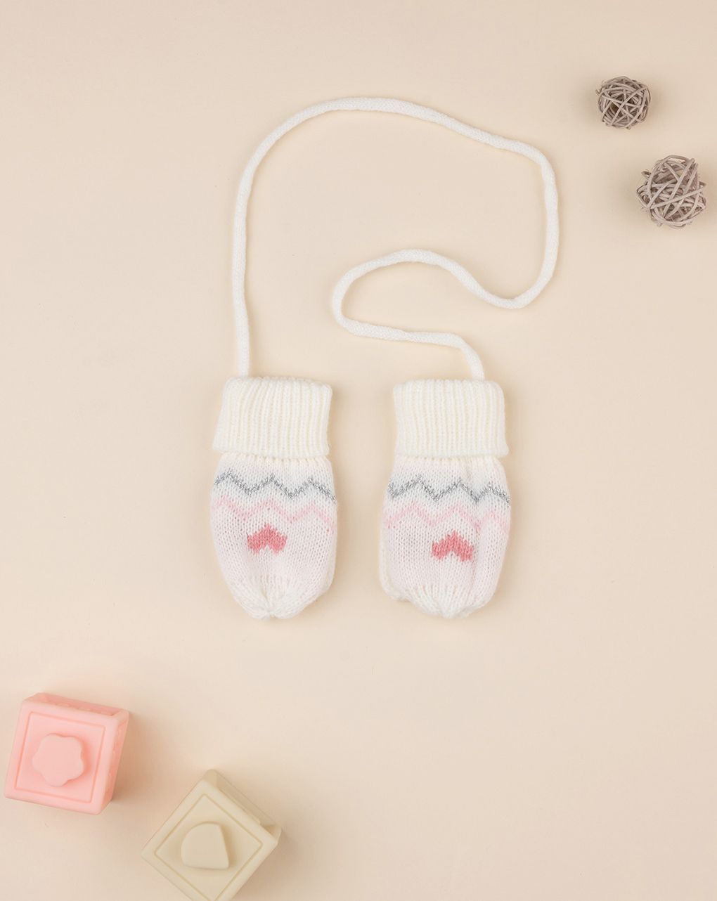 βρεφικά γαντάκια χουφτίτσες λευκά με καρδούλες για κορίτσι - Prénatal