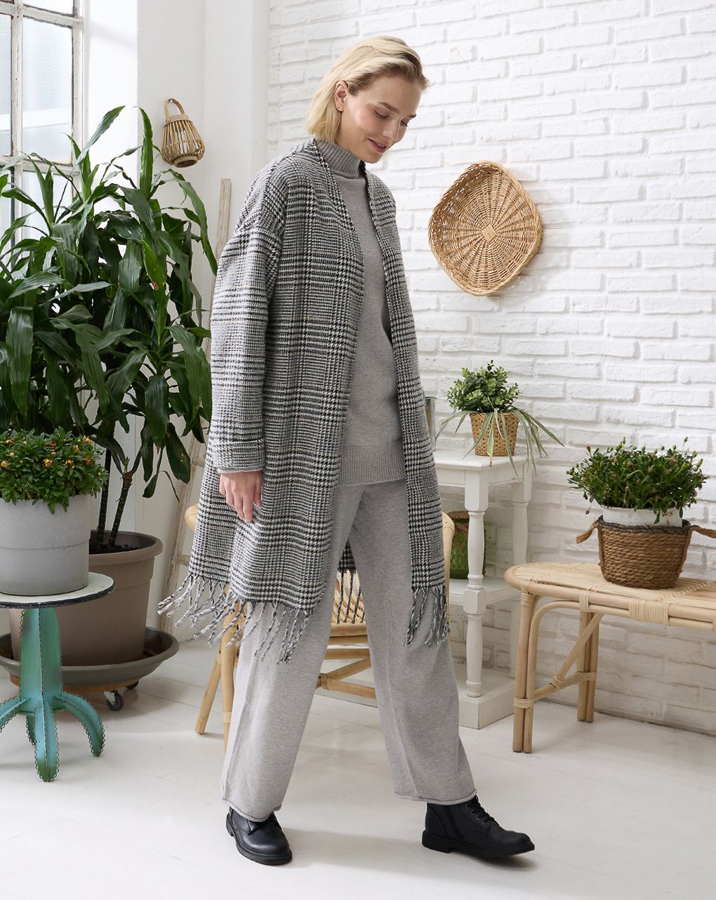 γυναικεία μακριά ζακέτα καρό μαύρο/άσπρο