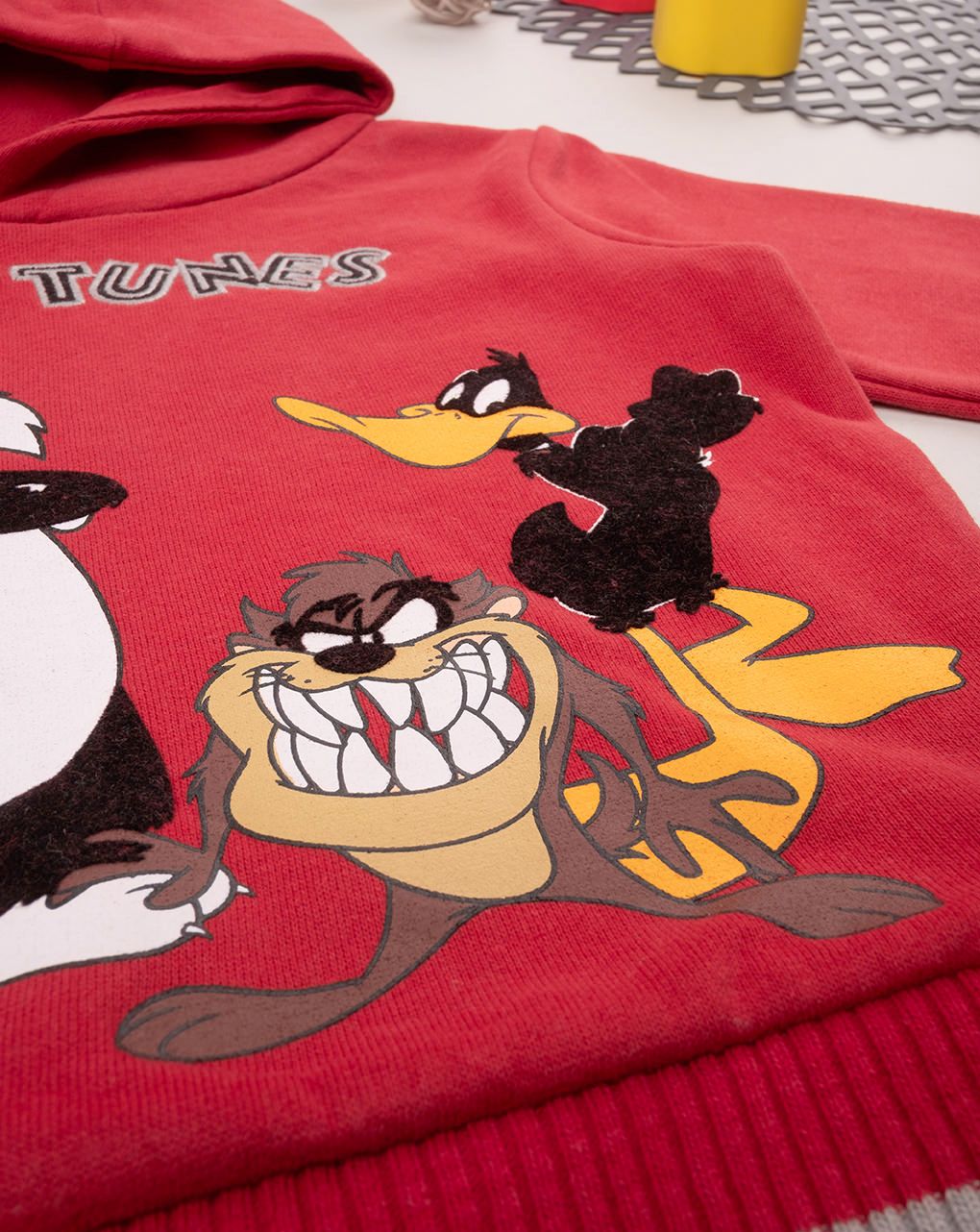 βρεφική μπλούζα φούτερ κόκκινη με looney tunes για αγόρι - Prénatal