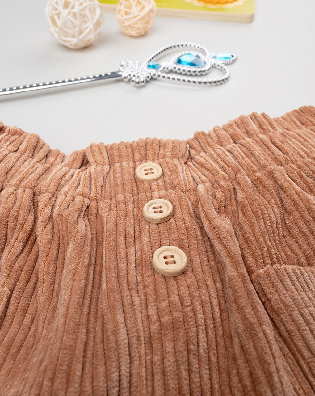 παιδικό σορτσάκι βελουτέ καφέ για κορίτσι - Prénatal