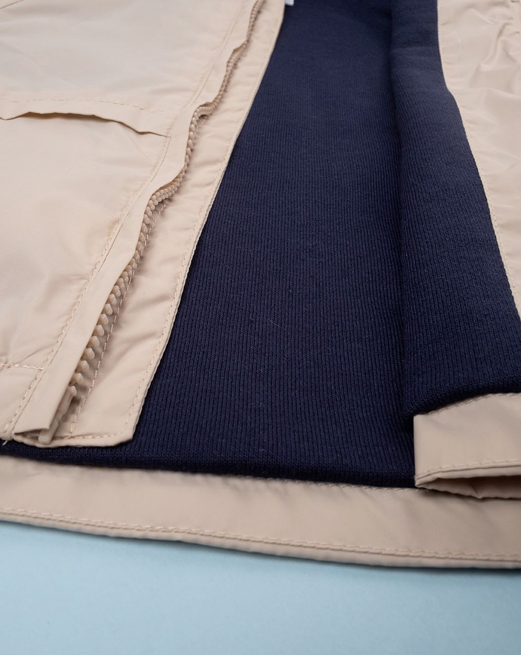 βρεφικό αντιανεμικό μπουφάν μπεζ με δεινόσαυρο για αγόρι - Prénatal