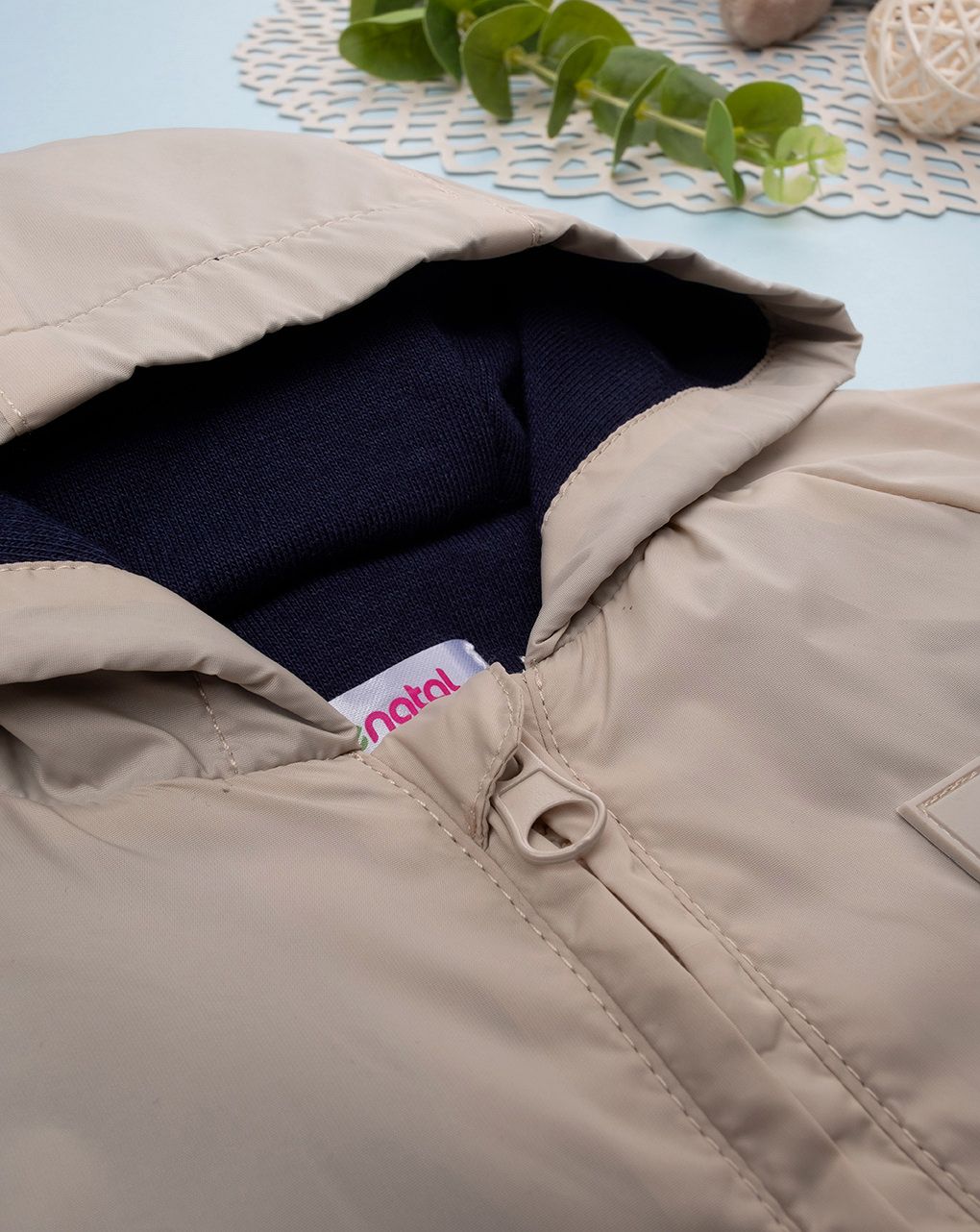 βρεφικό αντιανεμικό μπουφάν μπεζ με δεινόσαυρο για αγόρι - Prénatal