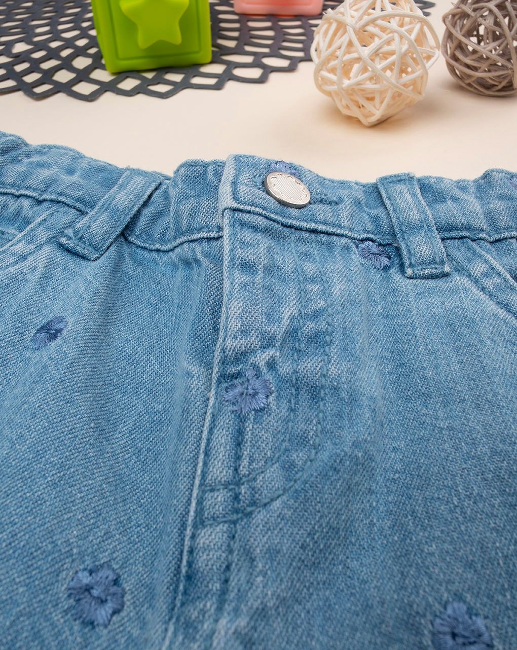 παιδικό τζιν παντελόνι μπλε με λουλούδια για κορίτσι - Prénatal