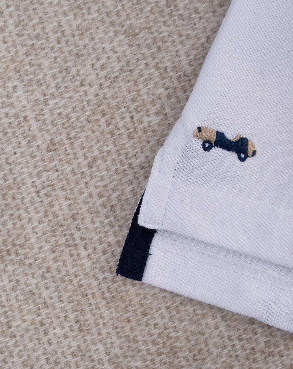 βρεφικό t-shirt πόλο πικέ λευκό με αυτοκινητάκια για αγόρι - Prénatal