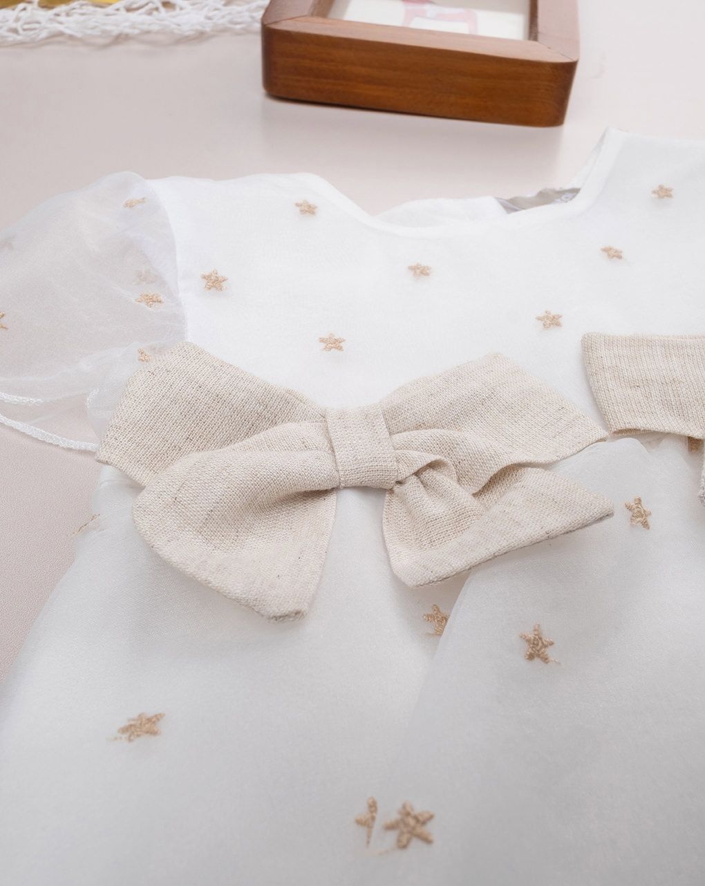 βρεφικό φορμάκι λευκό από οργάντζα με αστεράκια για κορίτσι - Prénatal