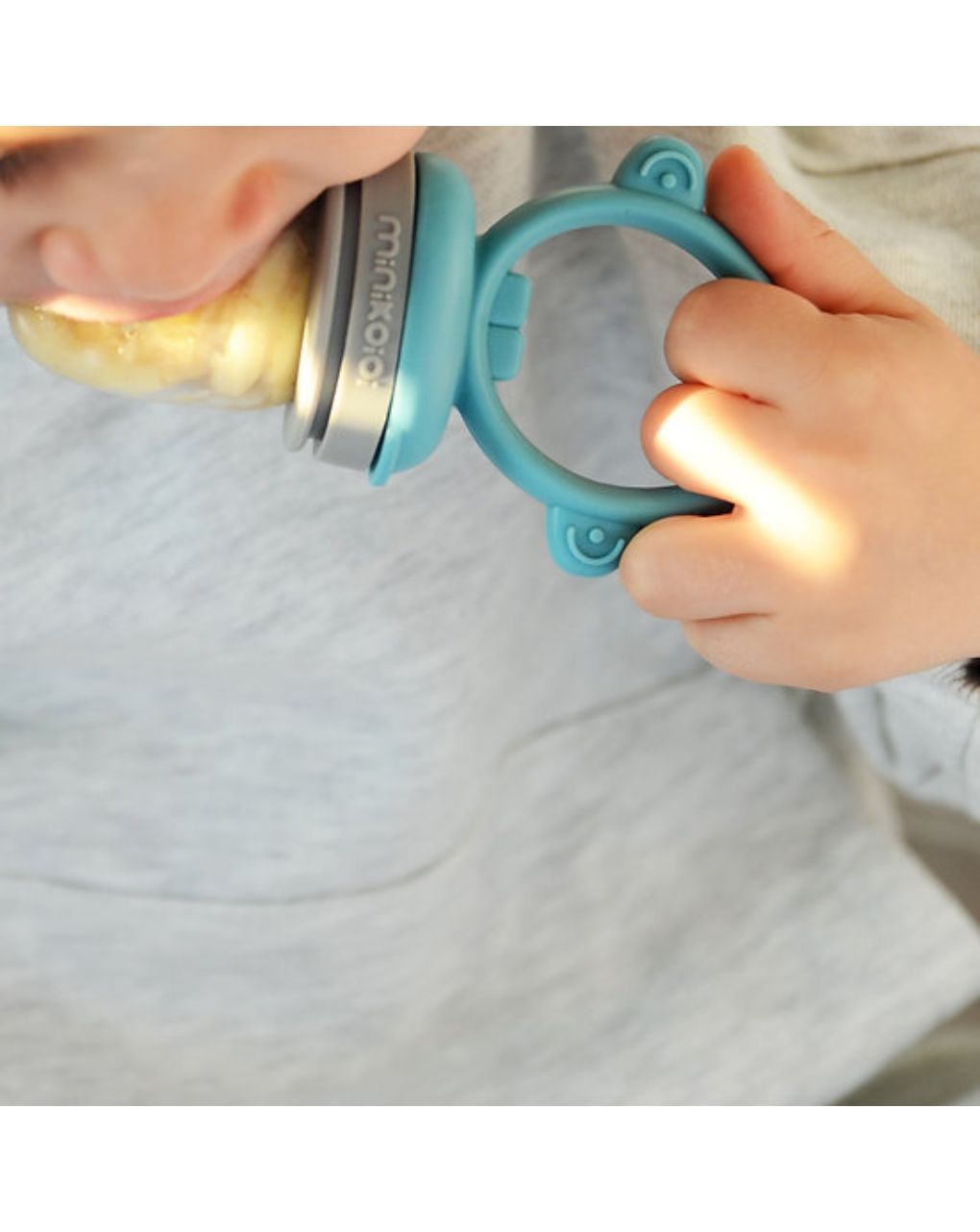 Minikoioi feeder + μασητικό σιλικόνης 6m+ aqua green/powder grey 0424-101130004 - MinikOiOi