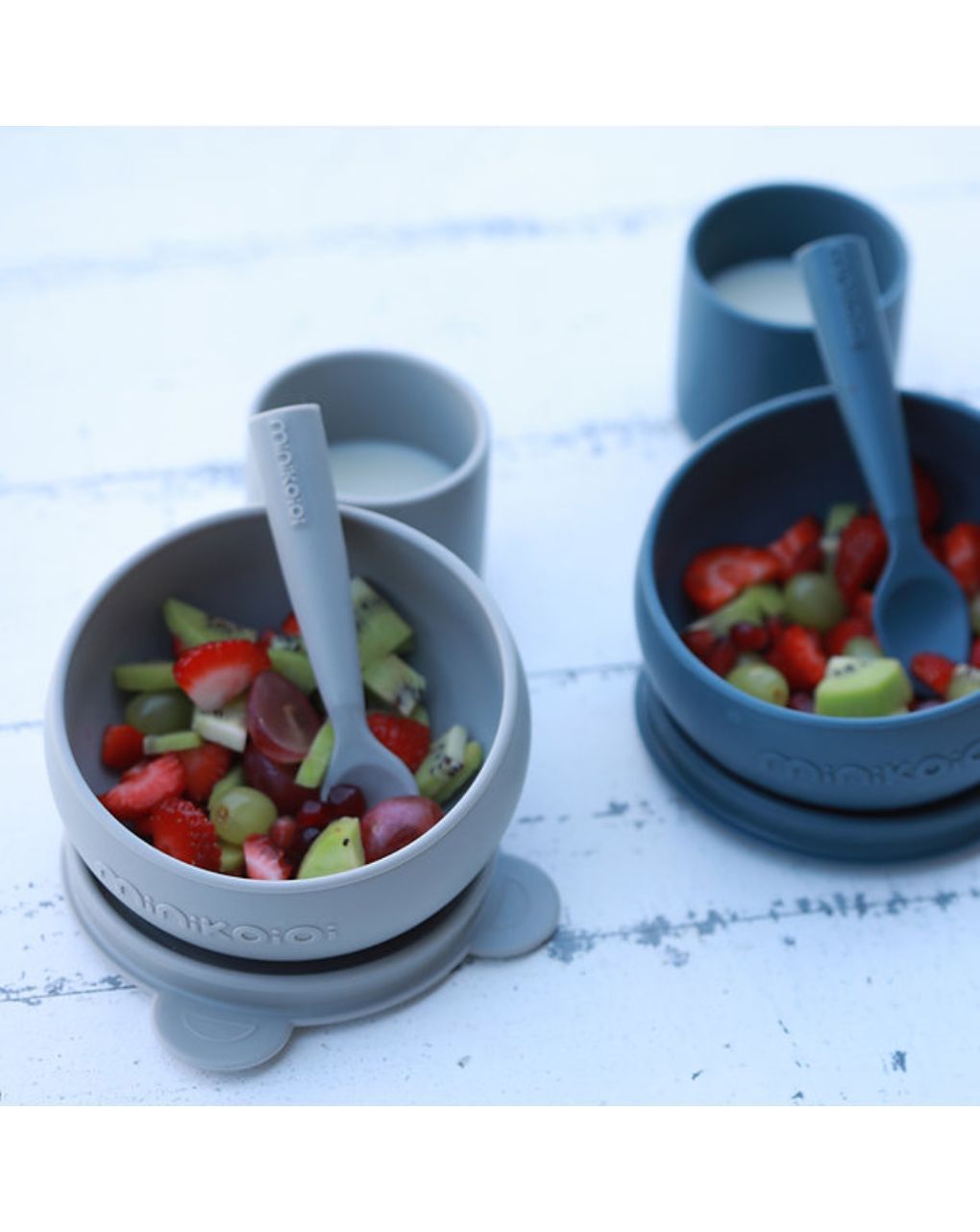 Minikoioi blw σετ i μπολ φαγητού από σιλικόνη με κουπάκι και κουταλάκι 6m+ mineral blue 0907-101070056 - MinikOiOi