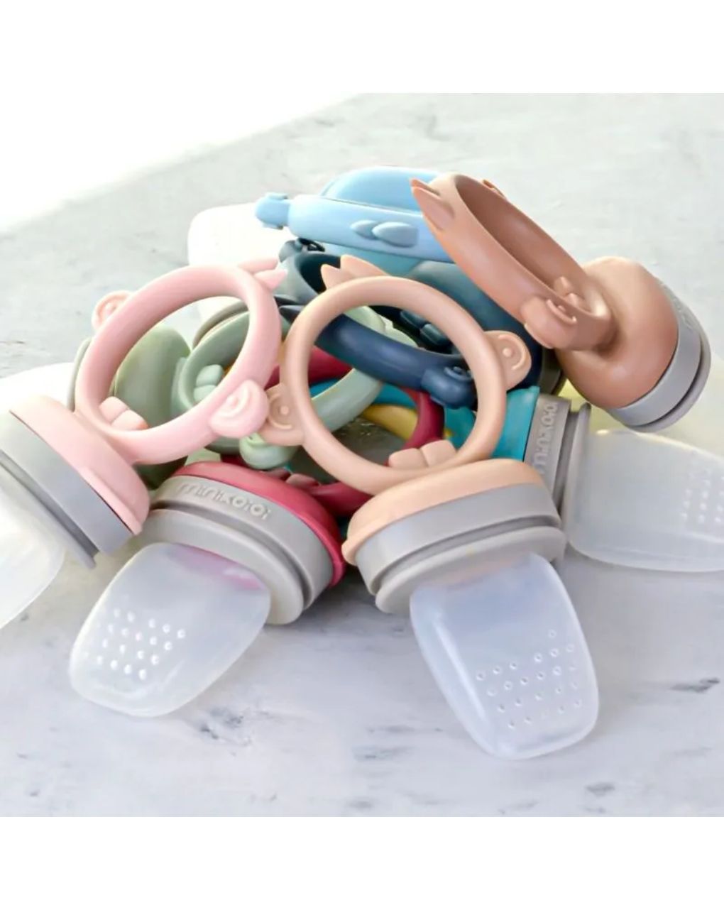 Minikoioi feeder + μασητικό σιλικόνης bubble beige/powder grey 0424-101130008 - MinikOiOi