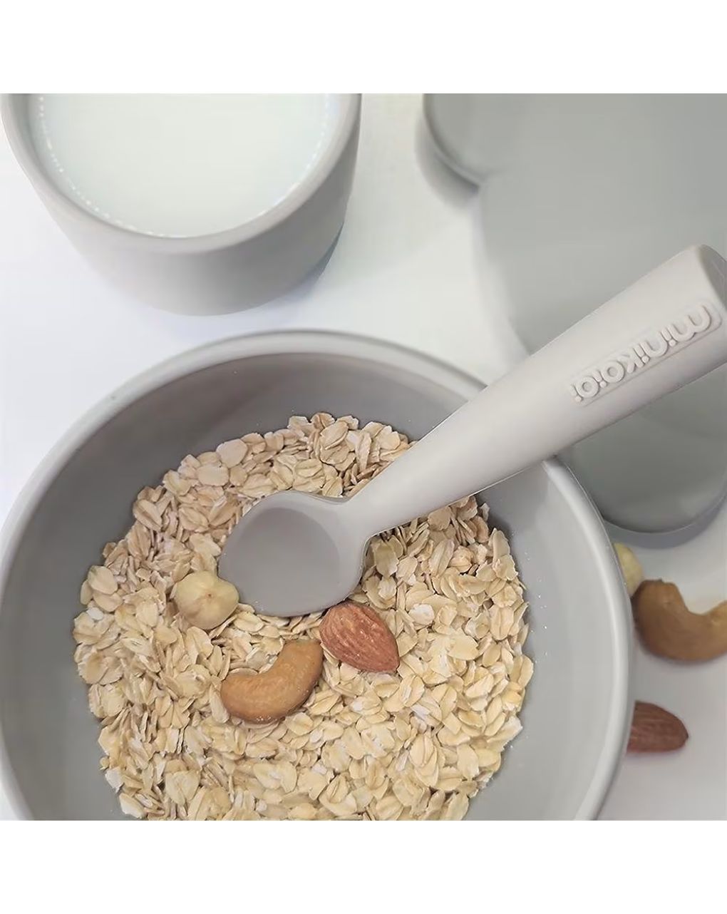 Minikoioi blw σετ i μπολ φαγητού από σιλικόνη με κουπάκι και κουταλάκι 6m+ powder grey 0907-101070052 - MinikOiOi