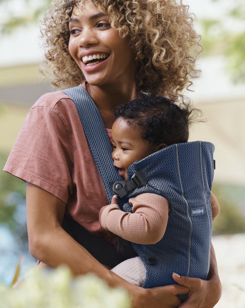 Babybjörn μάρσιπος mini 3d mesh navy blue 1408-021008e1 - Baby Bjorn
