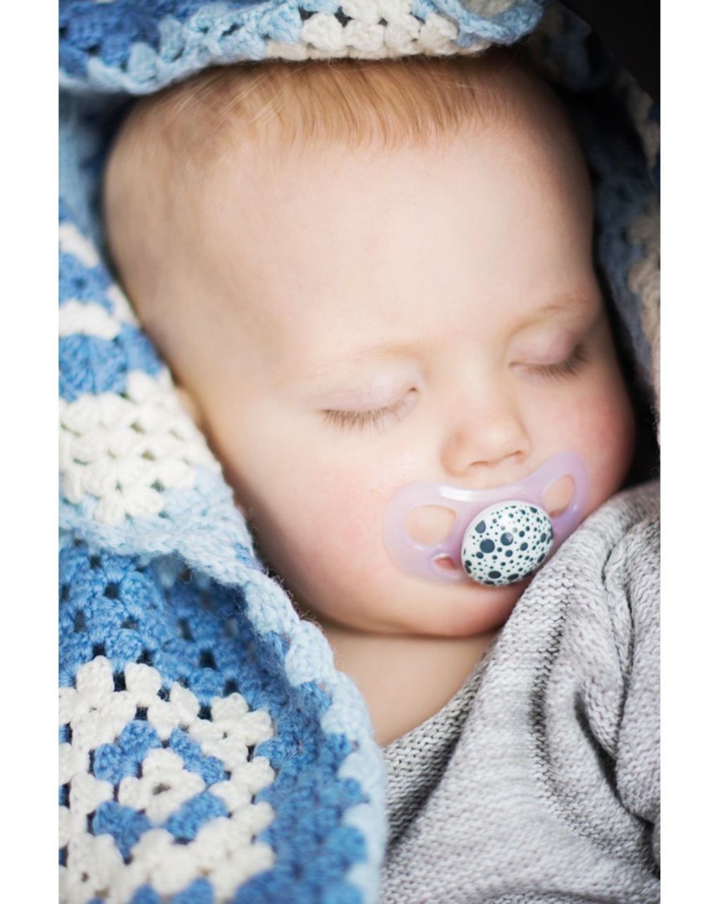 Twistshake σετ 2 πιπίλες 6m+ παστέλ γκρι-λευκό 32-08-78595 - Twistshake