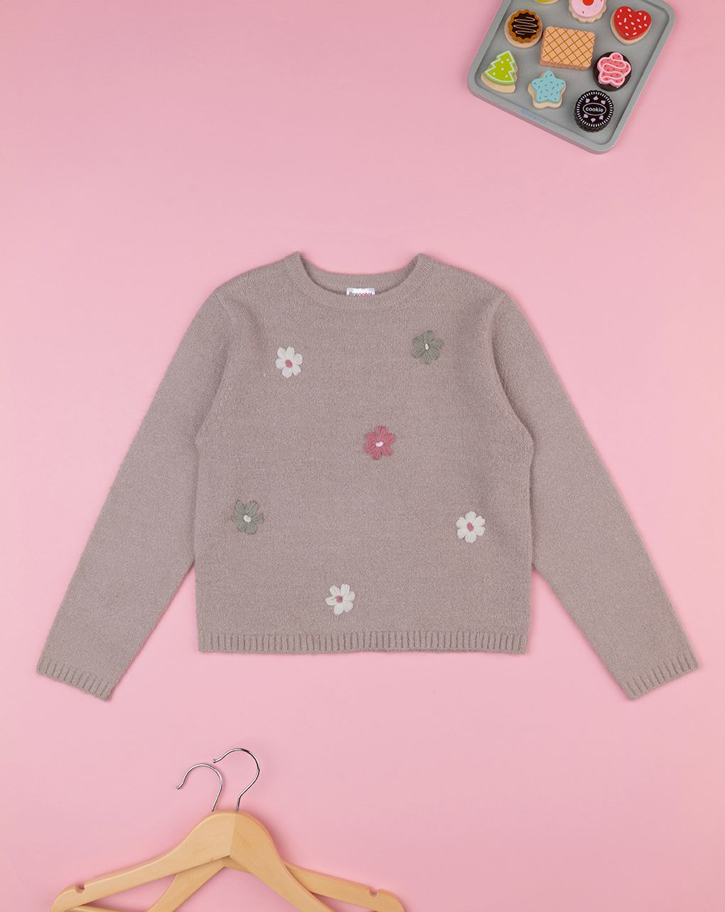 παιδικό πουλόβερ καφέ με λουλούδια για κορίτσι