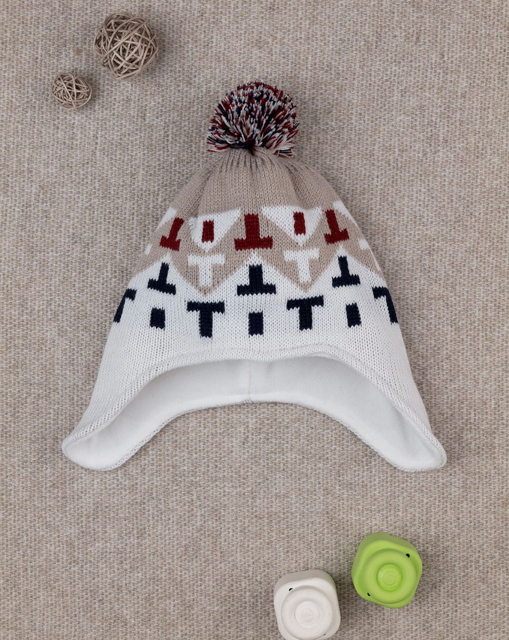παιδικό σκουφάκι περουβιανού τύπου μπεζ/λευκό για αγόρι