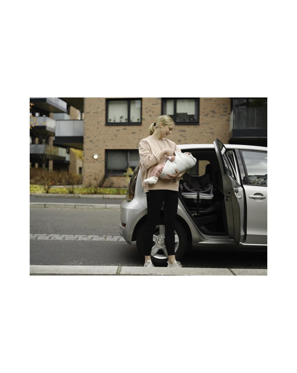 Besafe izi transfer για τη μεταφορά μωρού light grey 11008860.lg - Be Safe