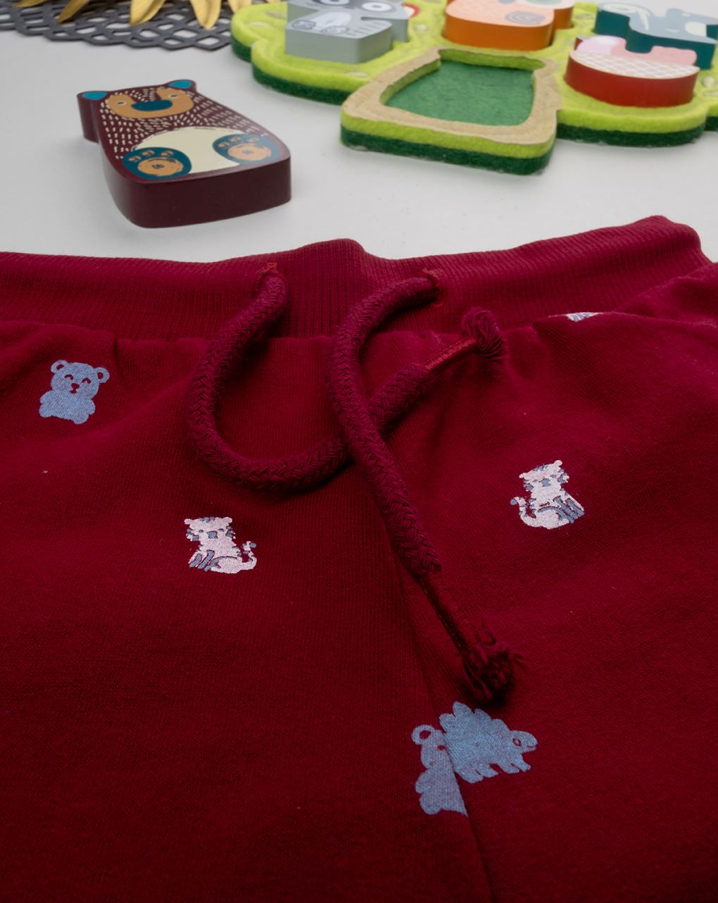 βρεφικό παντελόνι φούτερ μπορντώ με αρκουδάκια για αγόρι - Prénatal